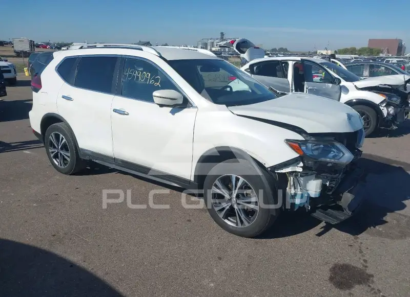 2020 Nissan ROGUE photo