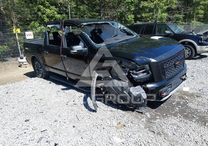 2020 Nissan TITAN фото