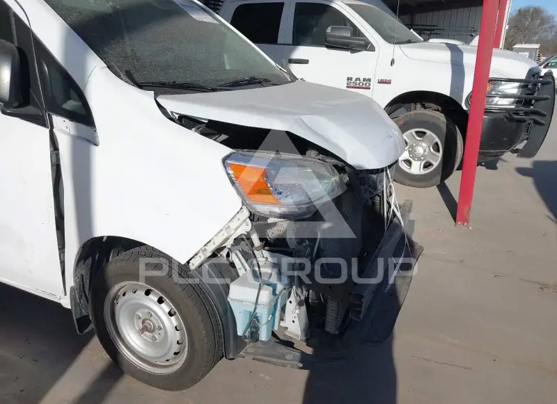 2020 Nissan NV 200 фото