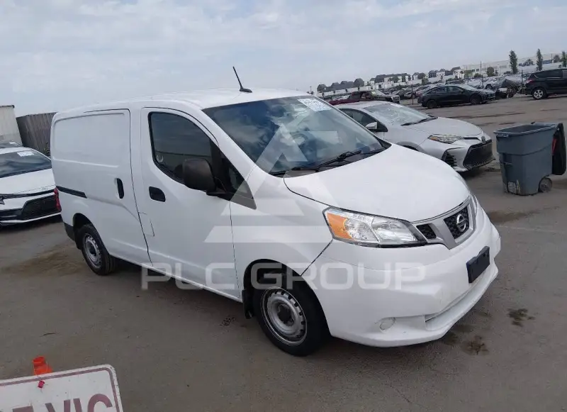 2020 Nissan NV 200 photo