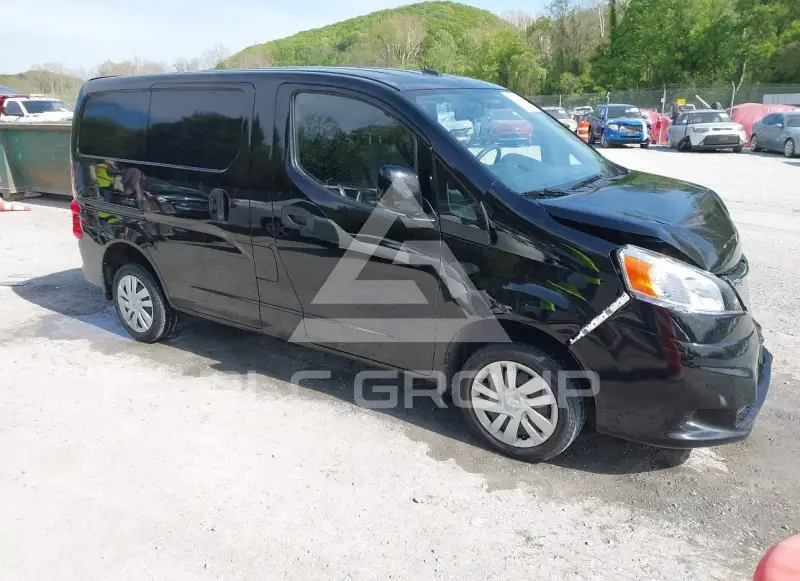 2020 Nissan NV 200 фото