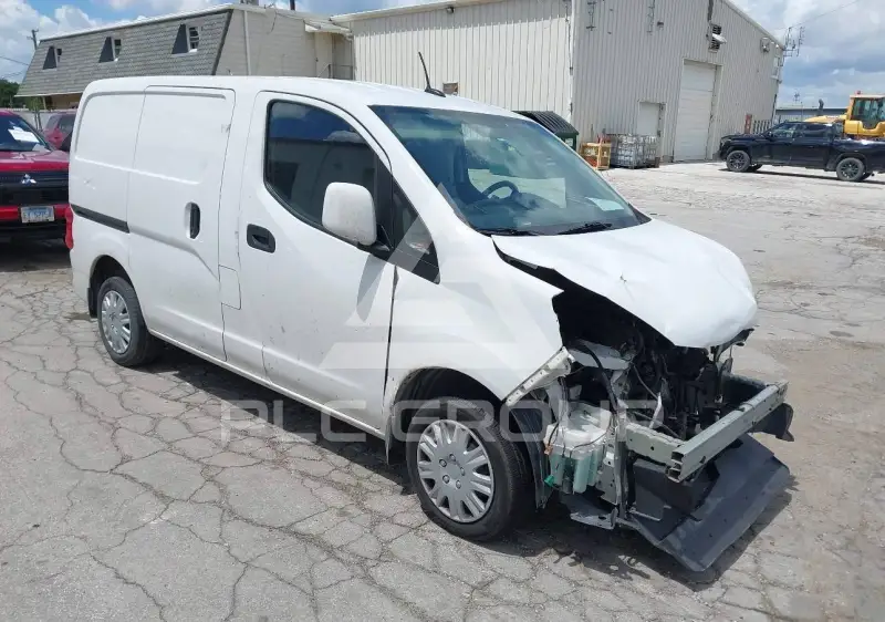 2020 Nissan NV 200 фото