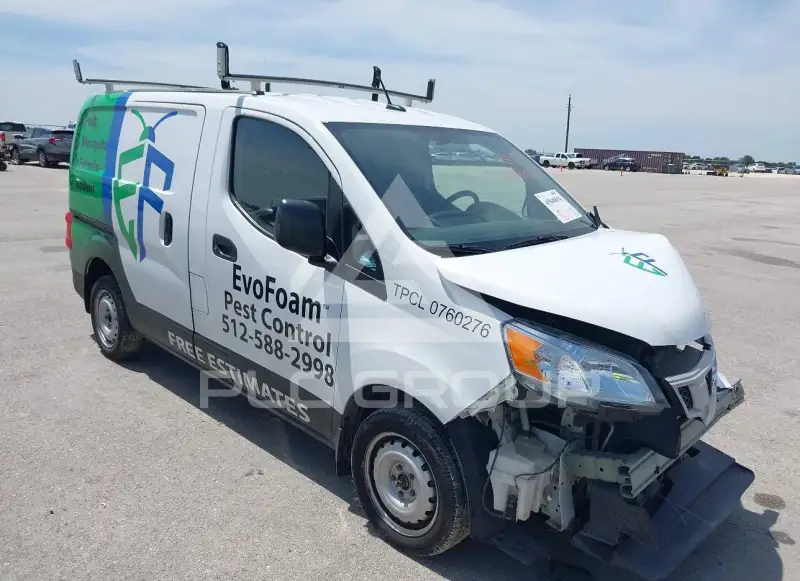 2020 Nissan NV 200 фото