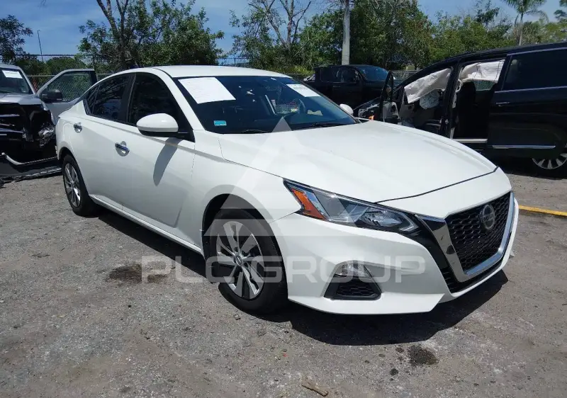 2020 Nissan ALTIMA photo