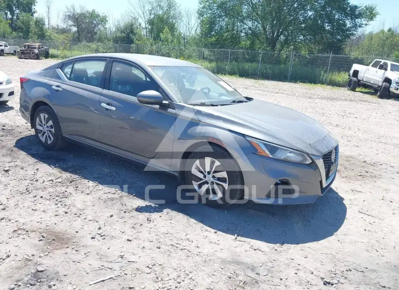 2020 Nissan ALTIMA фото