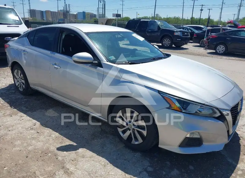 2020 Nissan ALTIMA photo