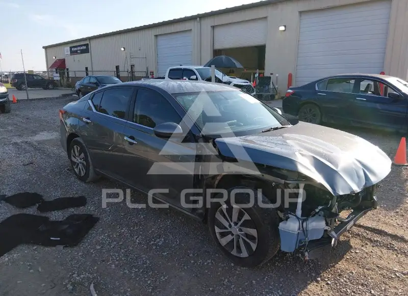 2020 Nissan ALTIMA photo