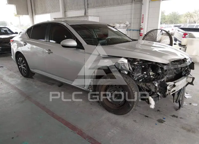 2020 Nissan ALTIMA photo