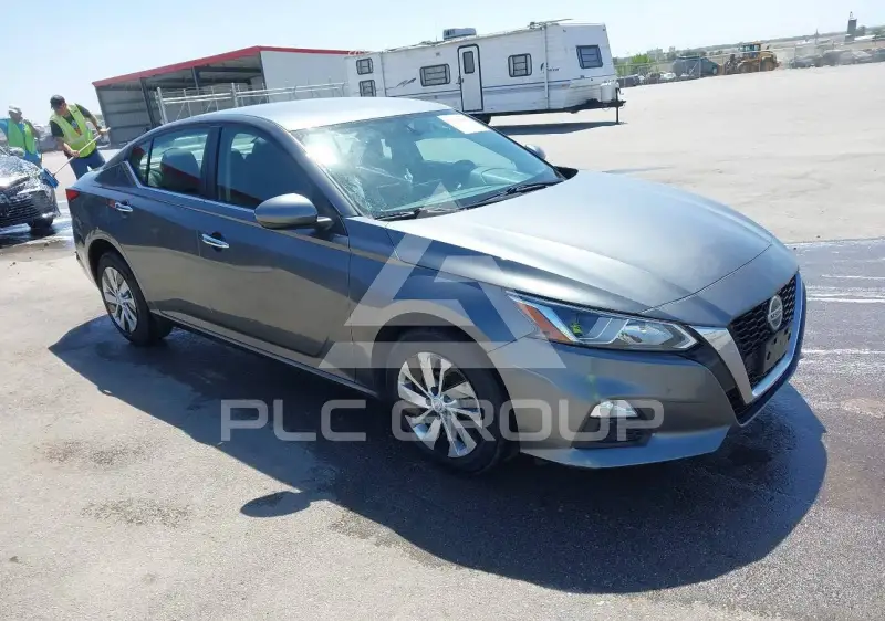 2020 Nissan ALTIMA photo