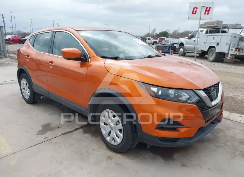 2020 Nissan ROGUE photo