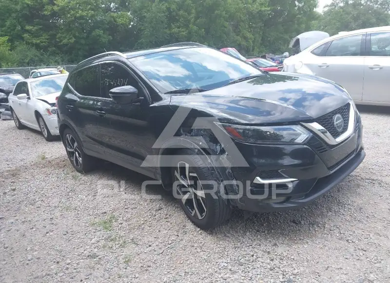 2020 Nissan ROGUE photo