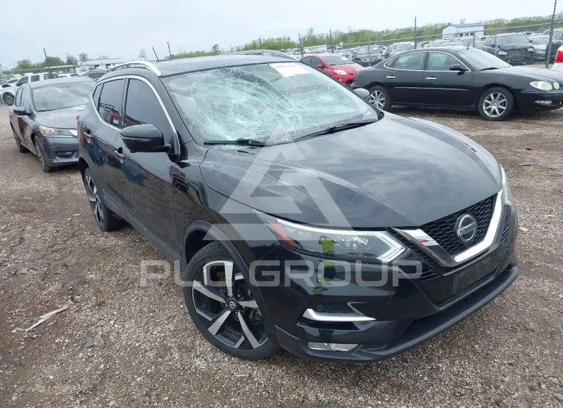 2020 Nissan ROGUE photo