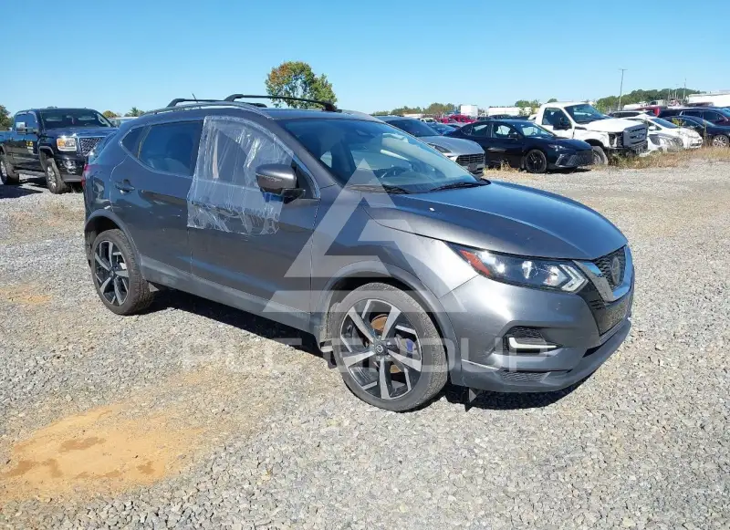 2020 Nissan ROGUE photo