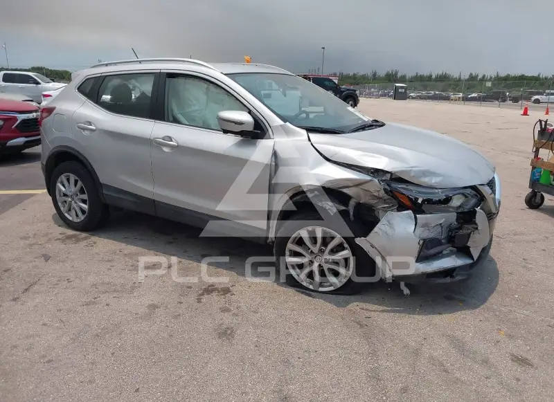 2020 Nissan ROGUE photo