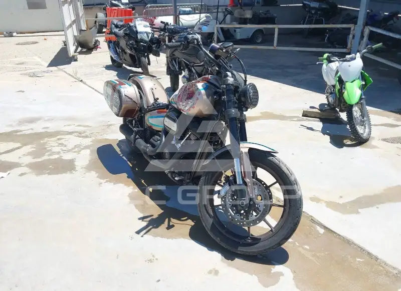 2020 Harley-Davidson FXLR photo