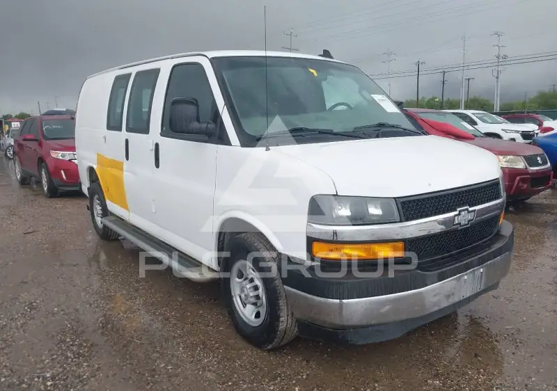 2020 Chevrolet EXPRESS фото