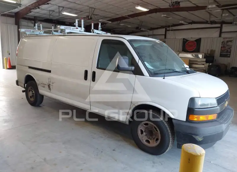 2020 Chevrolet EXPRESS photo