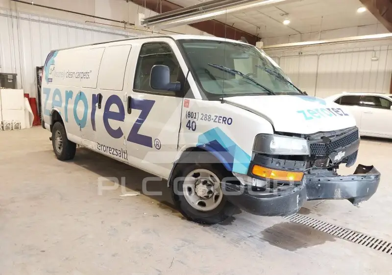 2020 Chevrolet EXPRESS photo