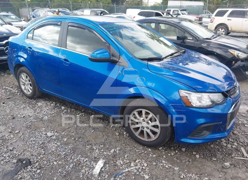 2020 Chevrolet Sonic фото