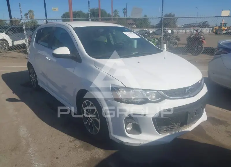 2020 Chevrolet Sonic фото