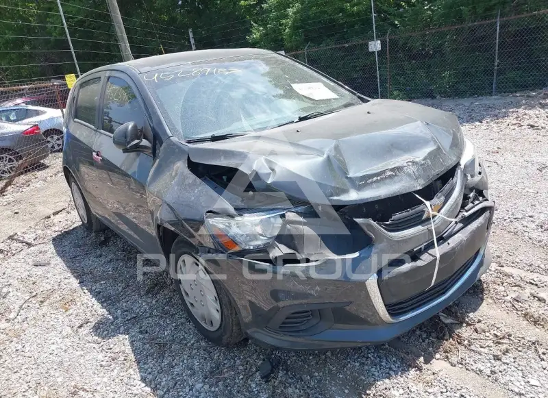 2020 Chevrolet Sonic фото