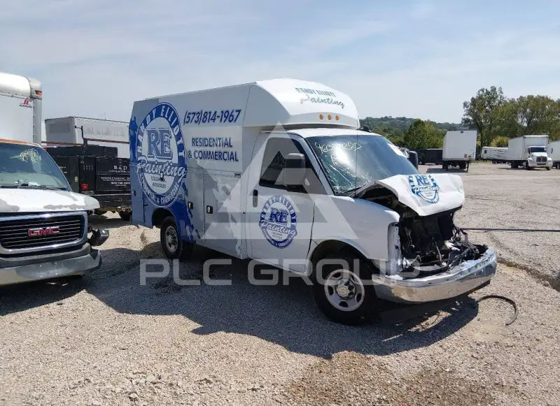2020 Chevrolet Express photo