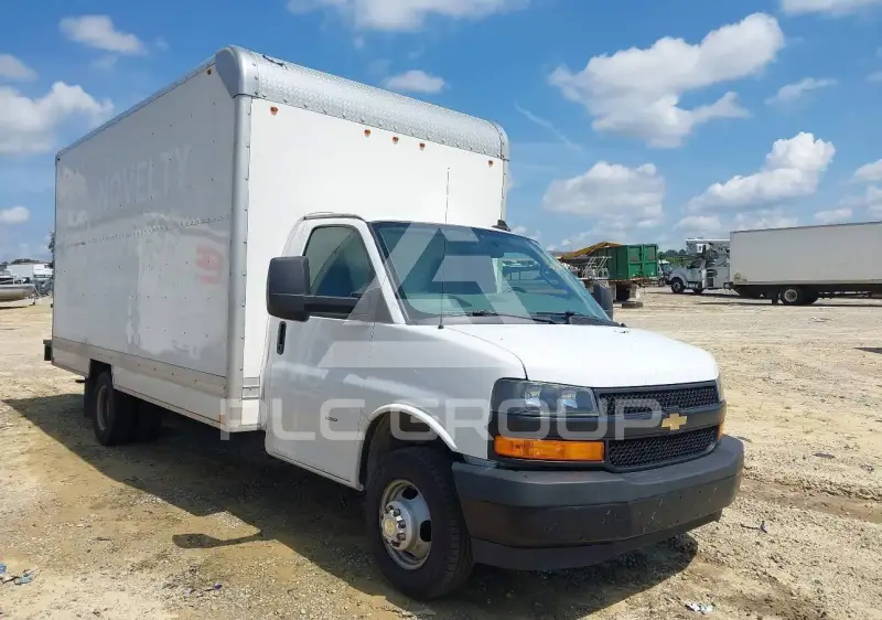 2020 Chevrolet Express photo