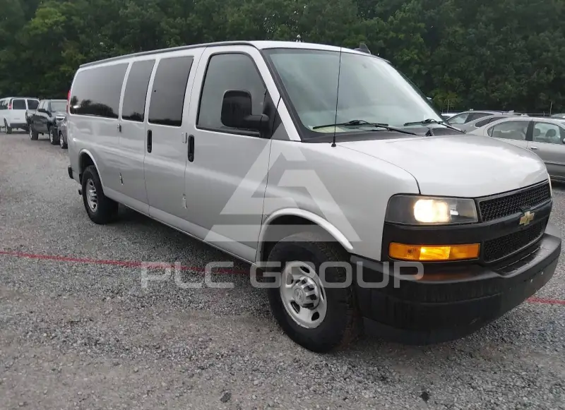 2020 Chevrolet Express фото