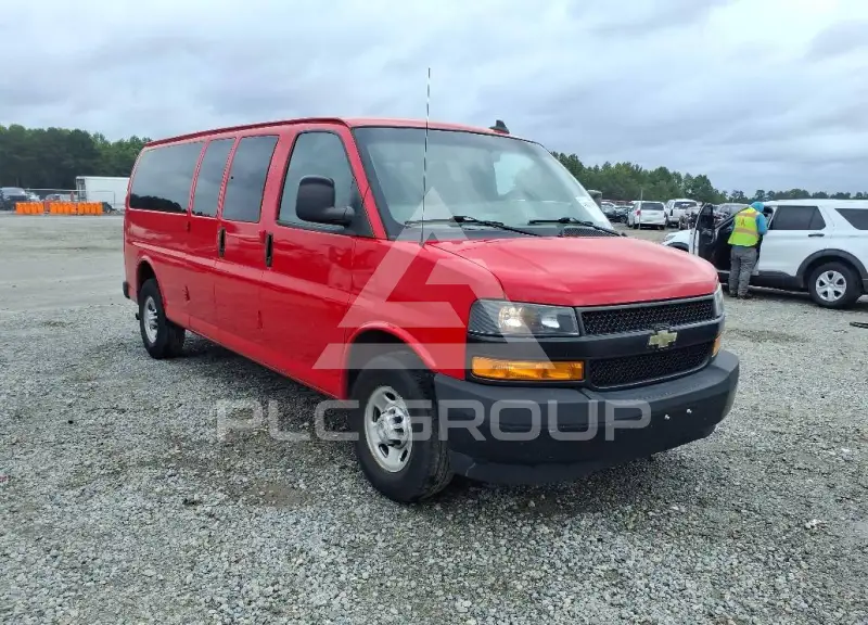 2020 Chevrolet Express photo