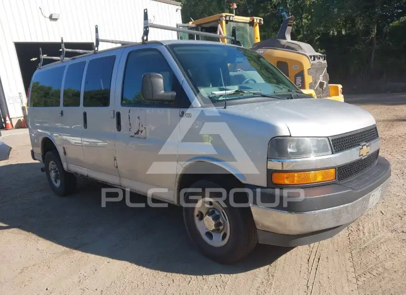 2020 Chevrolet Express photo