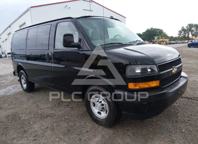 2020 Chevrolet Express фото