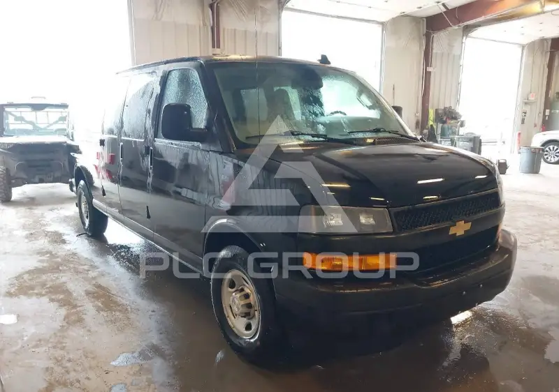 2020 Chevrolet Express фото