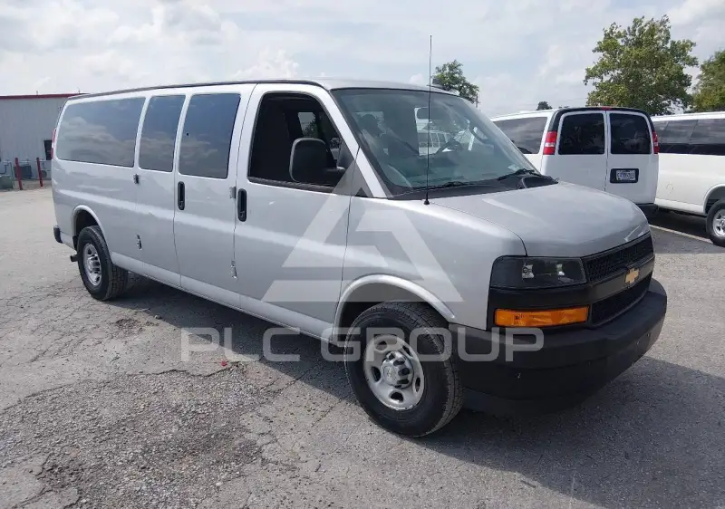 2020 Chevrolet Express фото