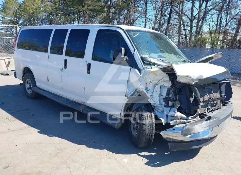 2020 Chevrolet Express photo