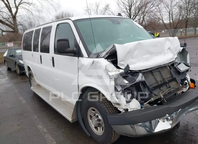 2020 Chevrolet Express фото