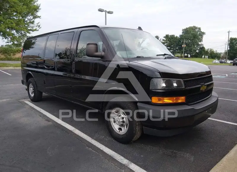 2020 Chevrolet Express фото