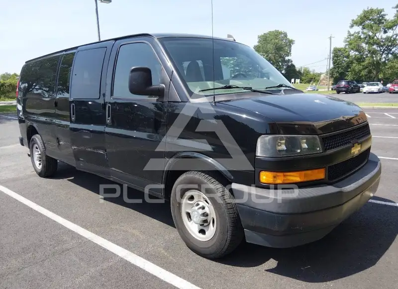 2020 Chevrolet Express photo