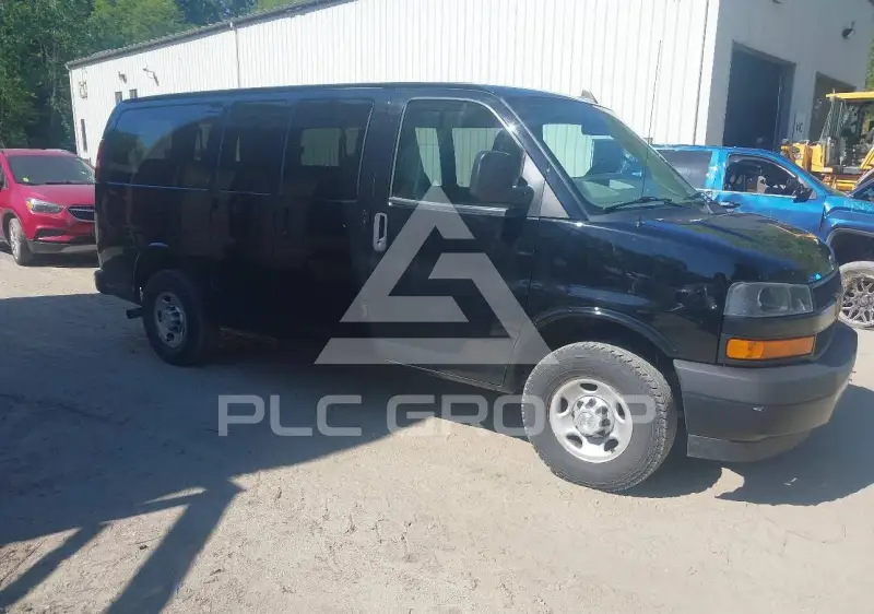 2020 Chevrolet Express фото