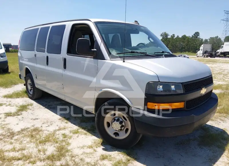 2020 Chevrolet Express photo