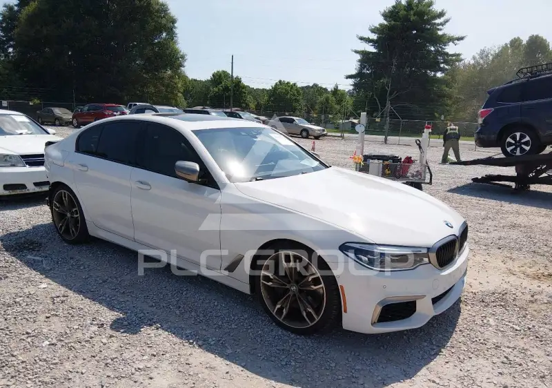2020 BMW 550M фото