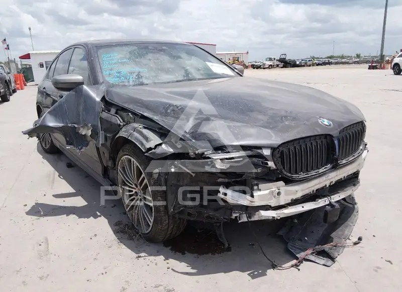 2020 BMW M550 photo