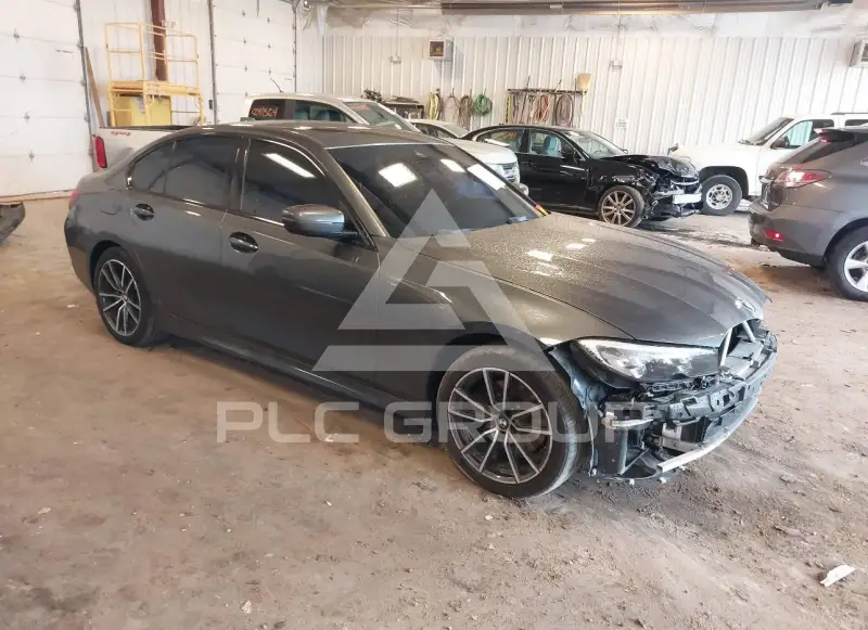 2020 BMW 330 photo