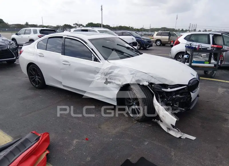2020 BMW 330 photo