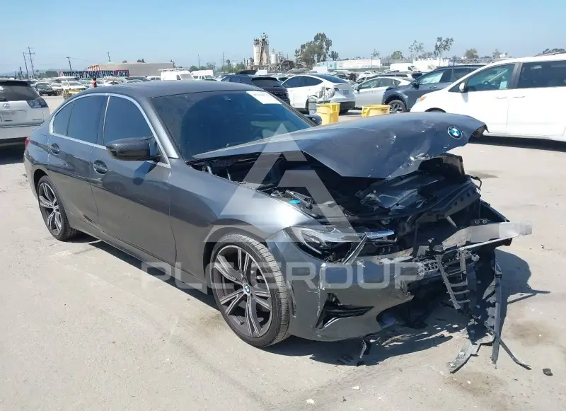 2020 BMW 330 photo