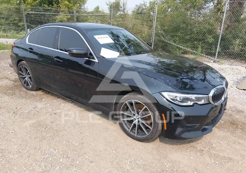 2020 BMW 330 photo