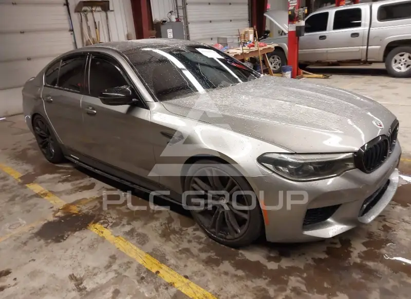 2020 BMW M5 фото
