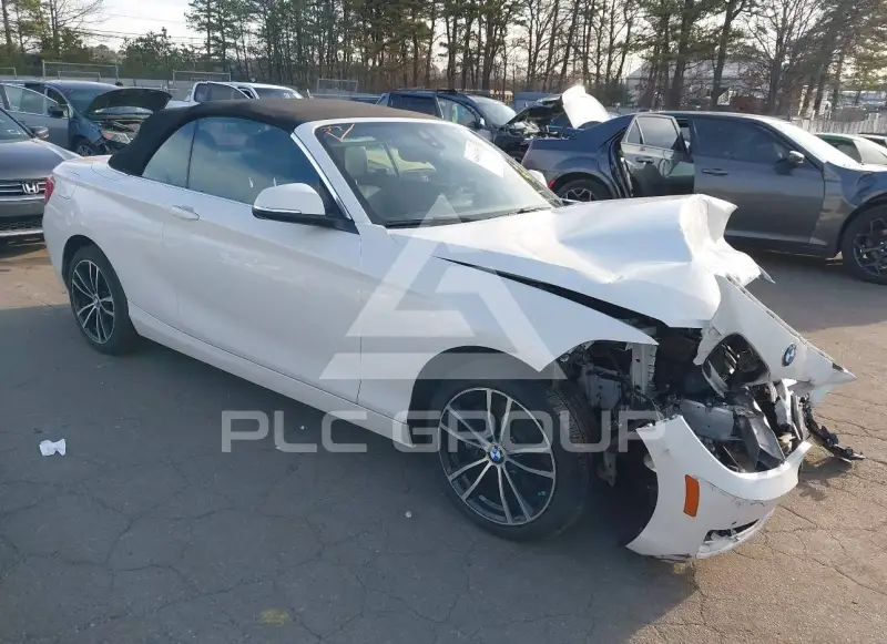 2020 BMW 230 фото