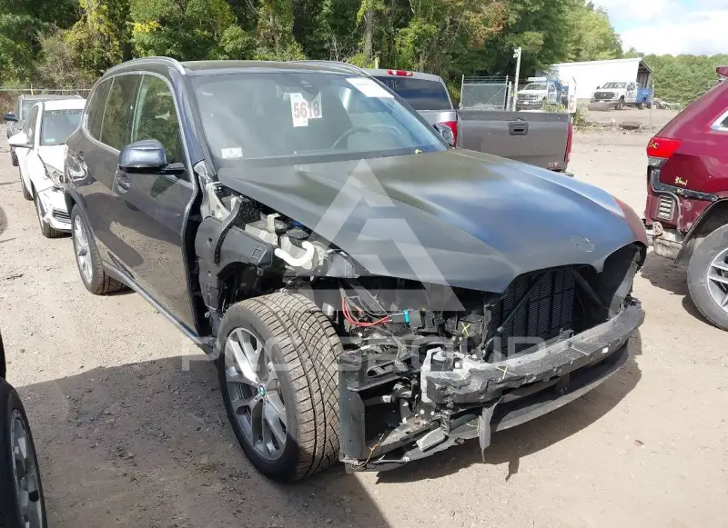 2020 BMW X5 photo