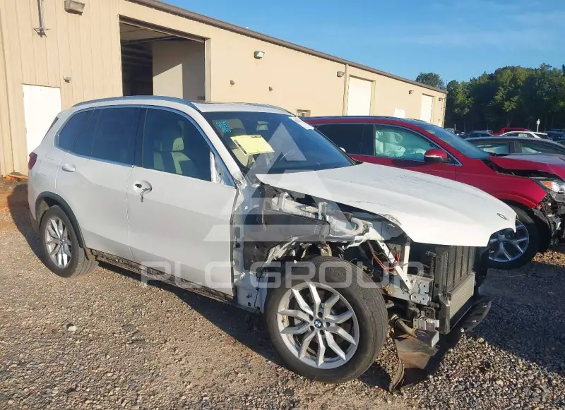 2020 BMW X5 фото