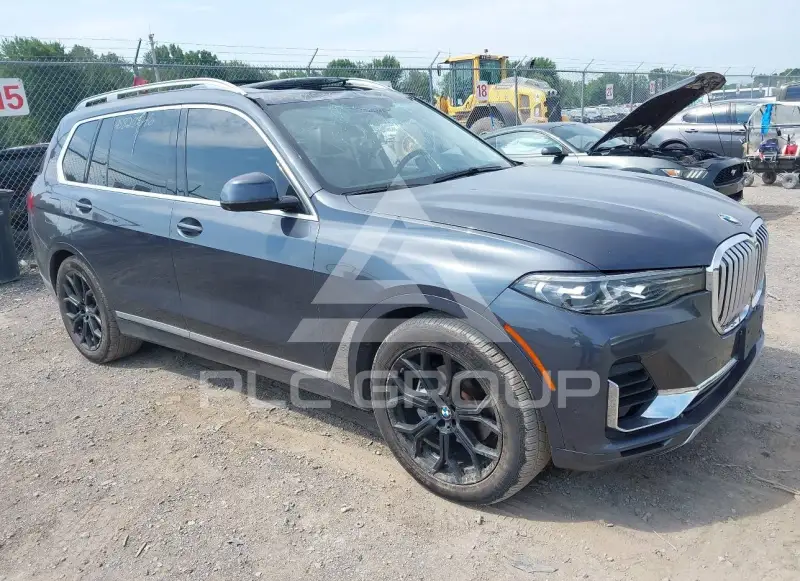 2020 BMW X7 фото
